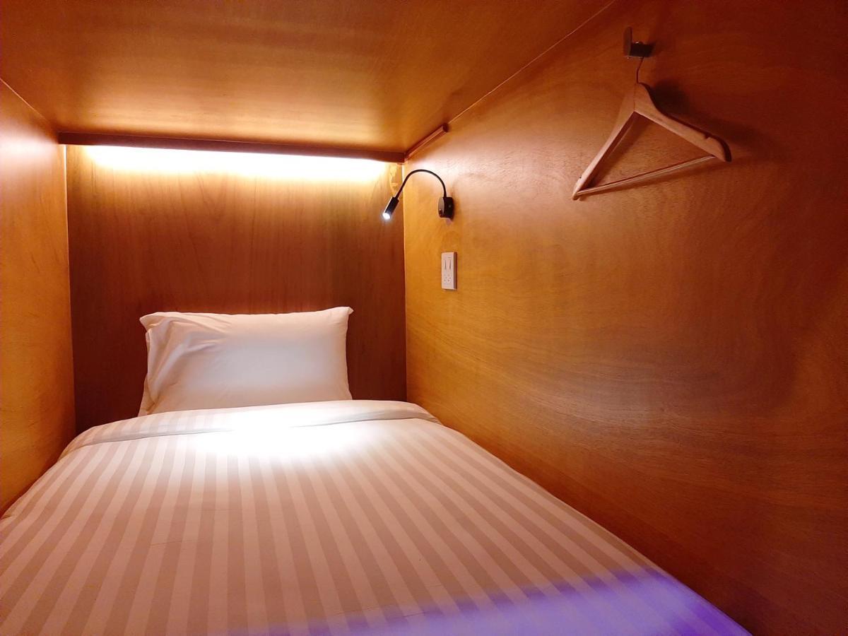 Gn Capsule Hostel Patong Luaran gambar
